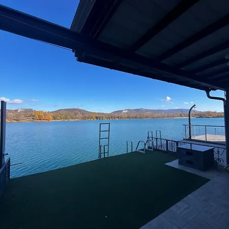 Restonthelake * 艾斯特根