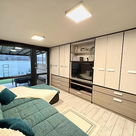 Restonthelake Esztergom