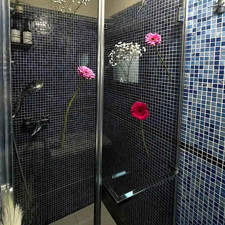 Restonthelake Apartment *