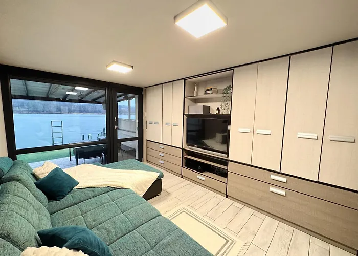 Restonthelake Esztergom